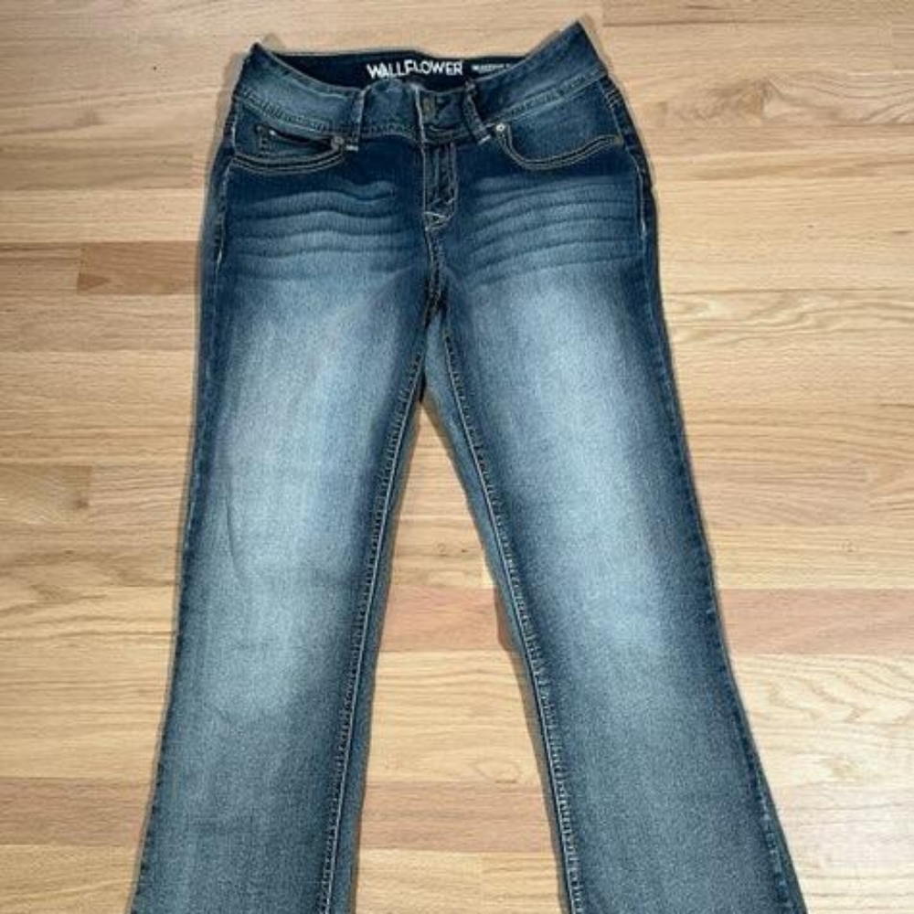 Juniors Size 5 Wallflower Jeans